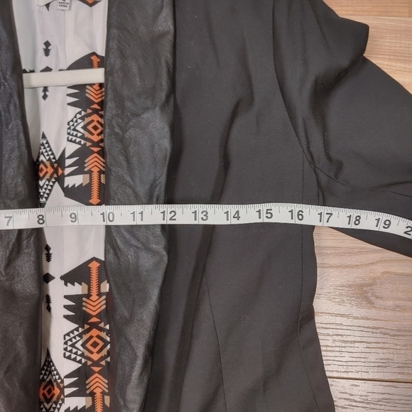 BB Dakota Black Faux Leather Lapel Open Front Blazer Size 4 - Picture 4 of 14